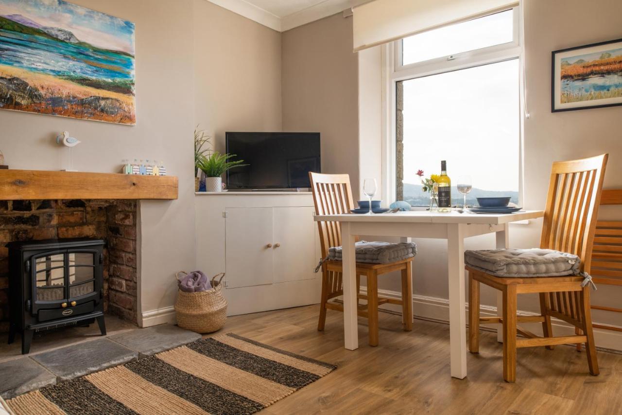 Windy Ridge Terrace With Beautiful Sea Views, North Wales Coast Villa Old Colwyn Bagian luar foto