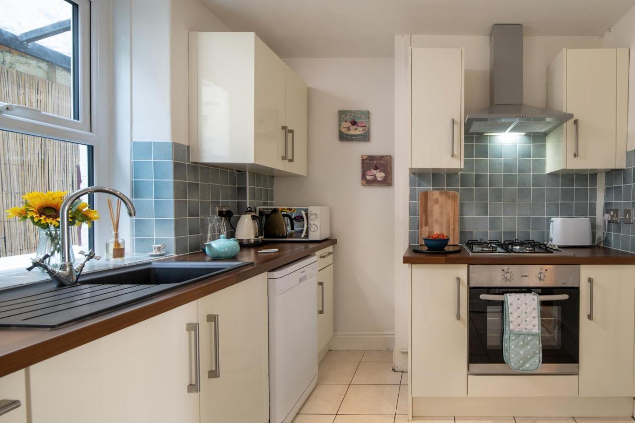 Windy Ridge Terrace With Beautiful Sea Views, North Wales Coast Villa Old Colwyn Bagian luar foto
