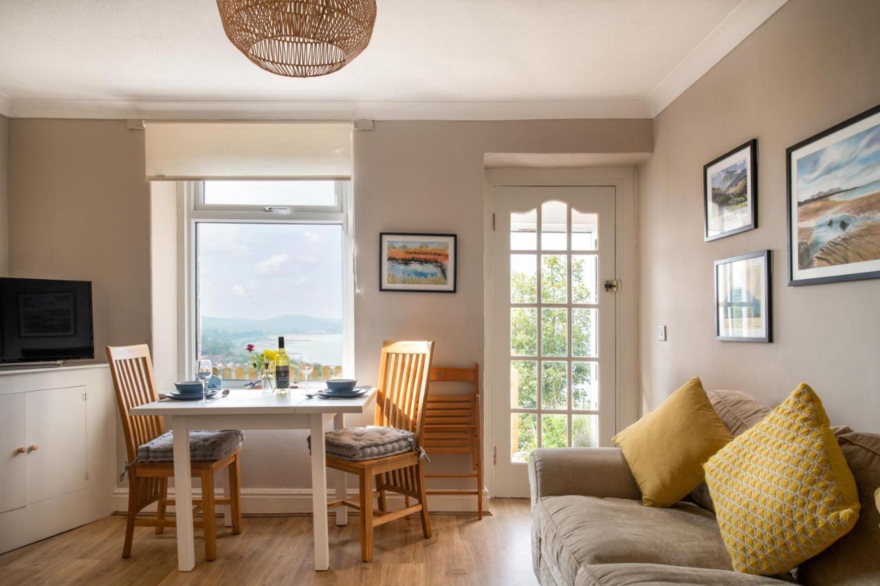 Windy Ridge Terrace With Beautiful Sea Views, North Wales Coast Villa Old Colwyn Bagian luar foto