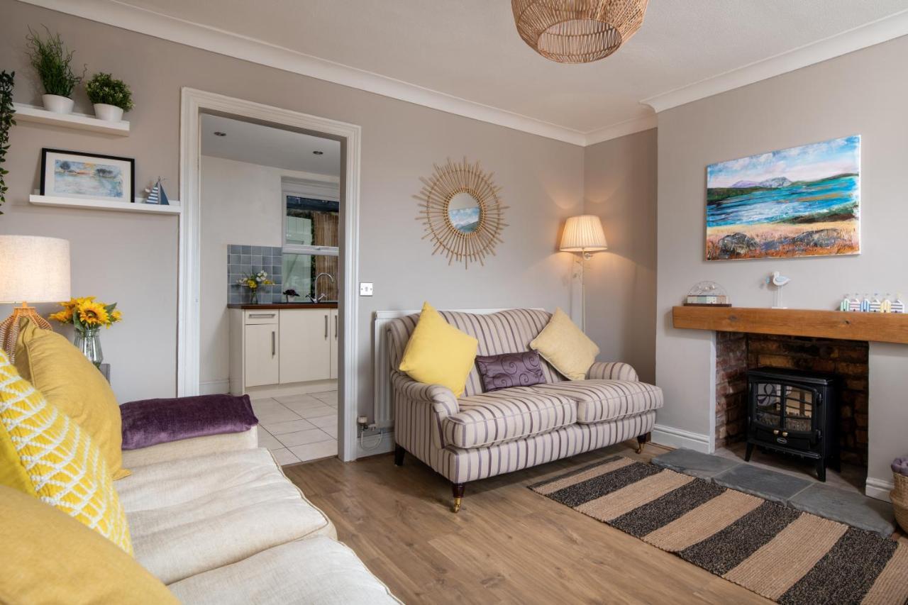 Windy Ridge Terrace With Beautiful Sea Views, North Wales Coast Villa Old Colwyn Bagian luar foto